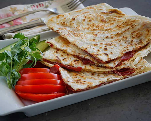 Kaşarlı Sucuklu Gözleme
